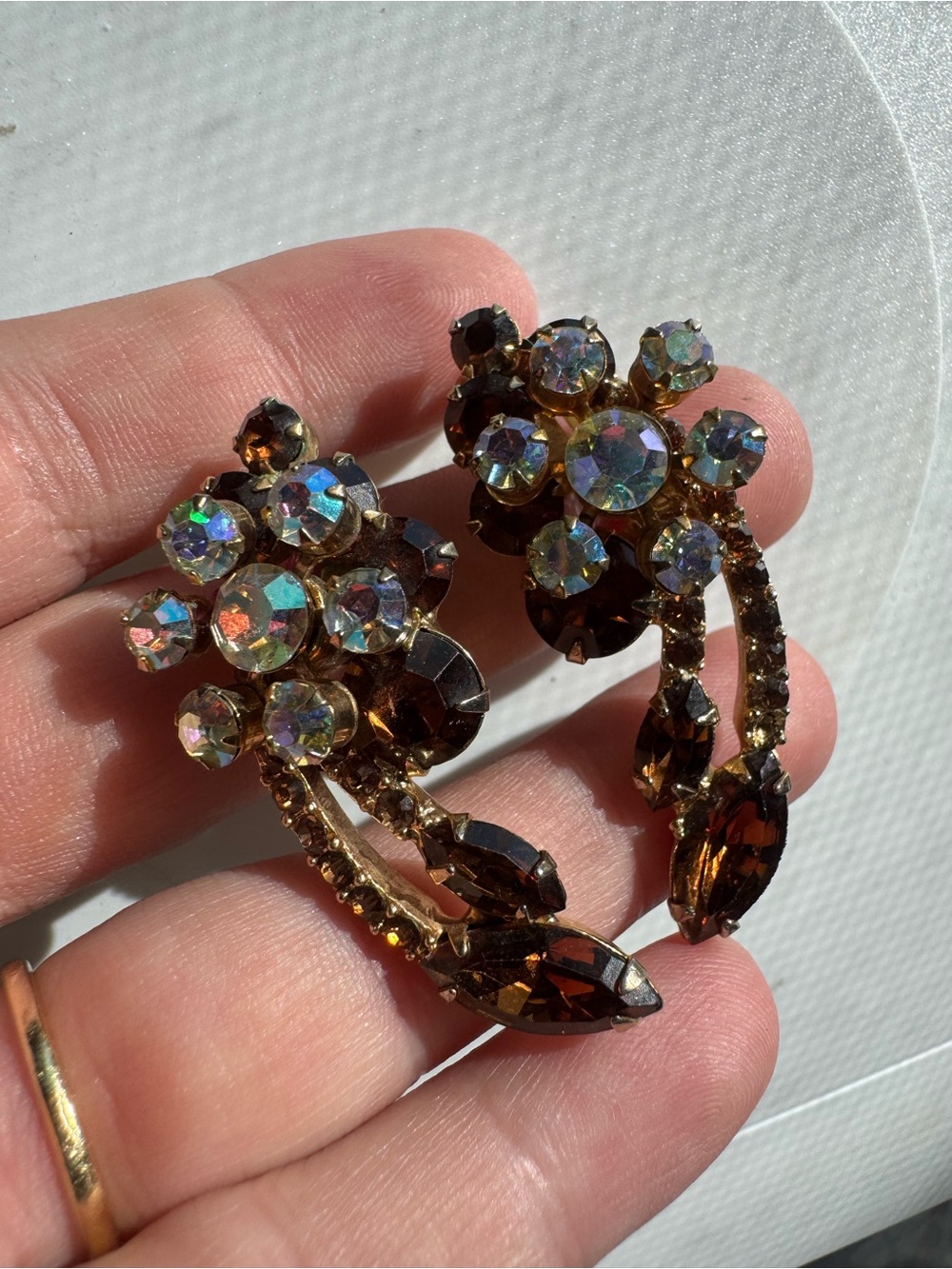 VTG D&E Juliana Amber AB Rhinestones Clip Earrings Gold Tone MCM 1960s Estate